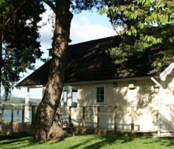 Haellsnaes & Restaurang Hotell