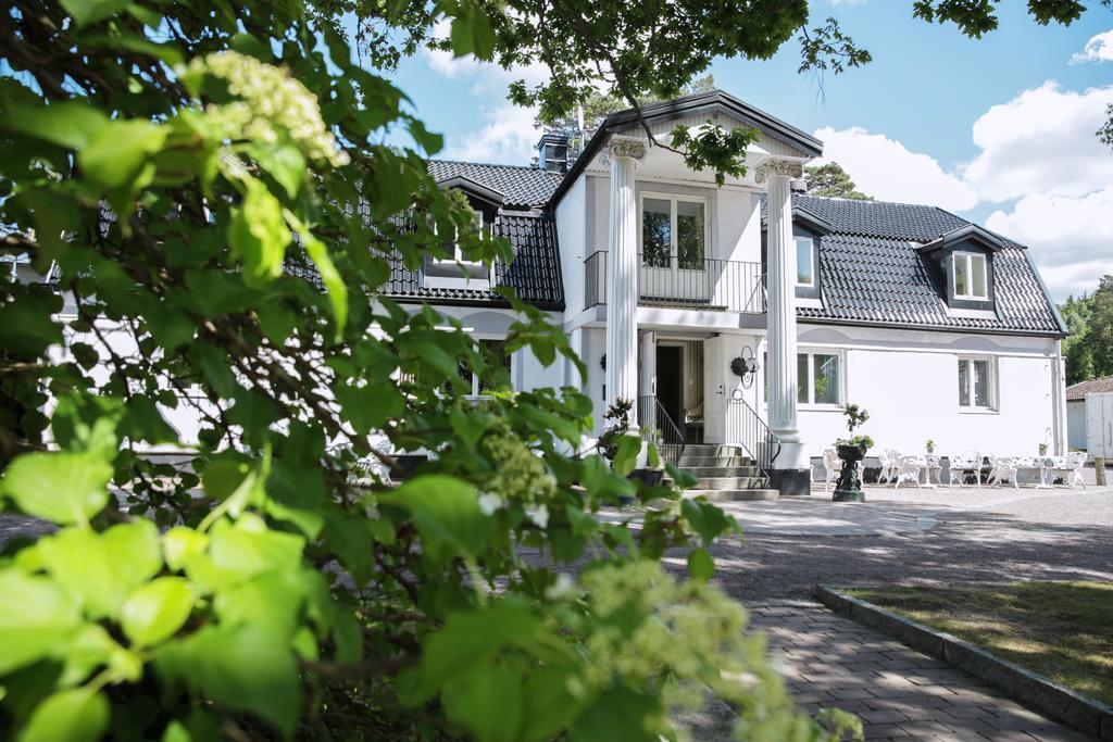 Haellsnaes & Restaurang Hotell